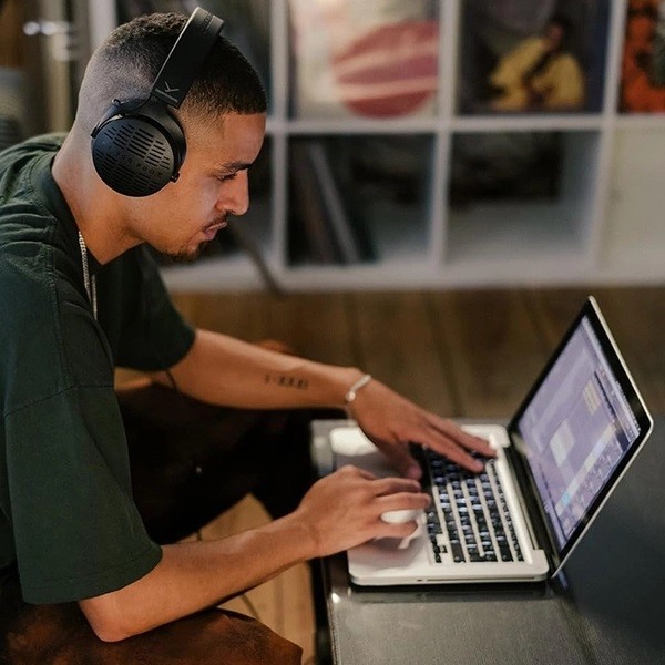 Tai nghe kiểm âm phòng thu Beyerdynamic DT 900 Pro X - chính hãng
