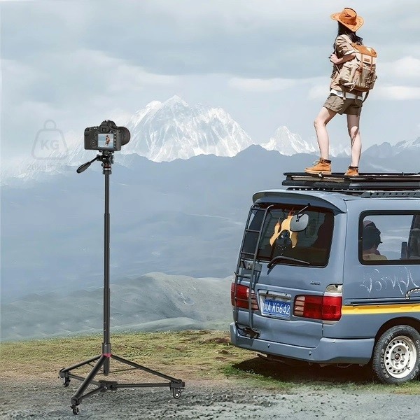 Bộ đế gắn tripod tích hợp bánh xe Ulanzi AT-02 chất liệu hợp kim nhôm tải trọng 20kg chính hãng