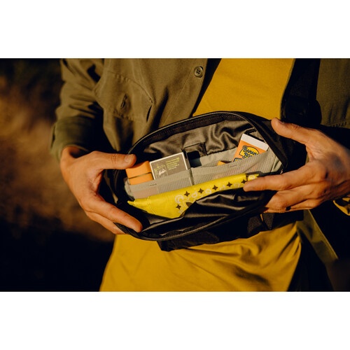 Peak Design Outdoor Sling (Black, 2L)