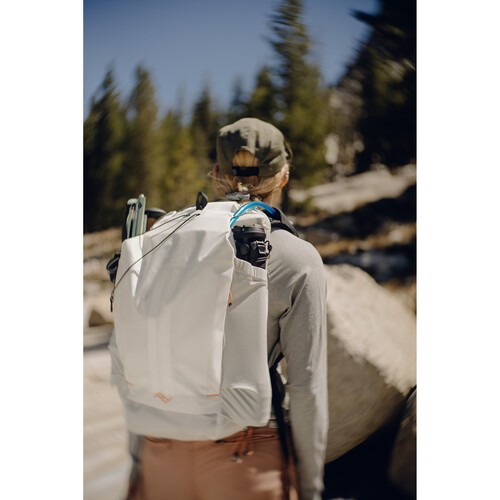Peak Design Outdoor Backpack (Cloud - 25L)