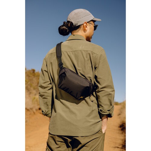 Peak Design Outdoor Sling (Black, 2L)