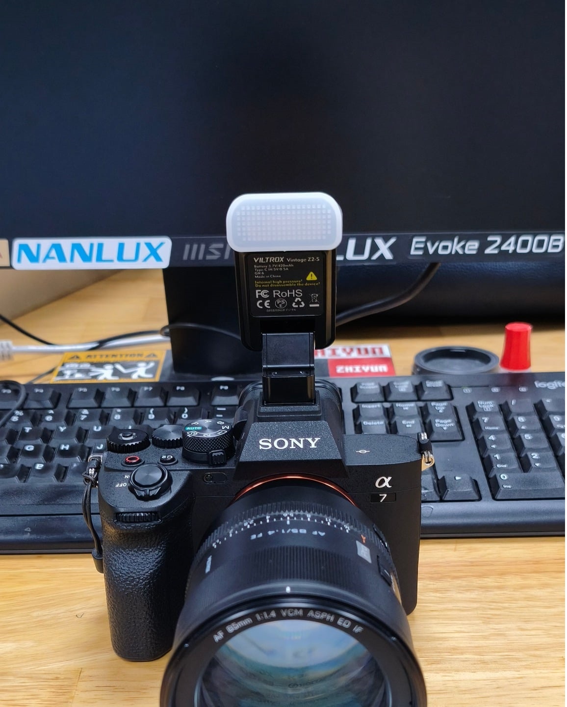 Đèn Flash Viltrox Vintage Z2 (Mẫu mới 2026) Auto TTL Cho Máy Ảnh Sony, Fujifilm, Nikon, Canon - Chính Hãng