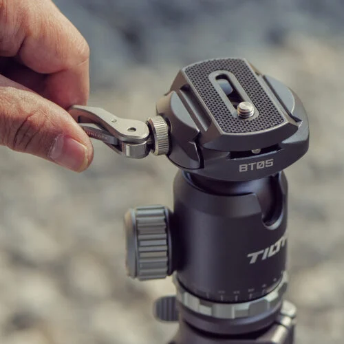 Chân máy Tilta BT05 Travel Ball Head with 3-Stage Carbon Fiber Tripod Legs (5KG) (Chính hãng )