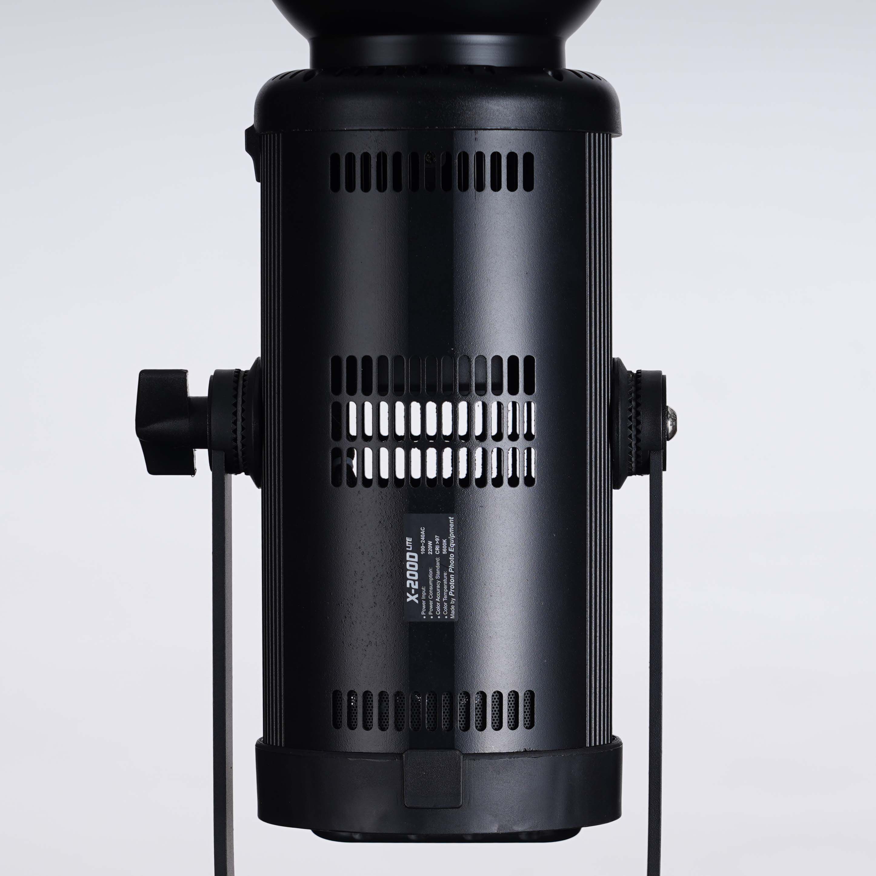 Đèn led Proton Xlite X-200D 5600K