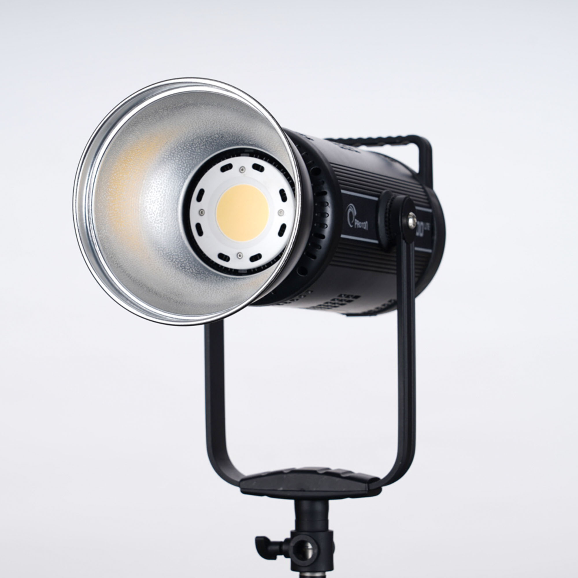 Đèn led Proton Xlite X-200D 5600K