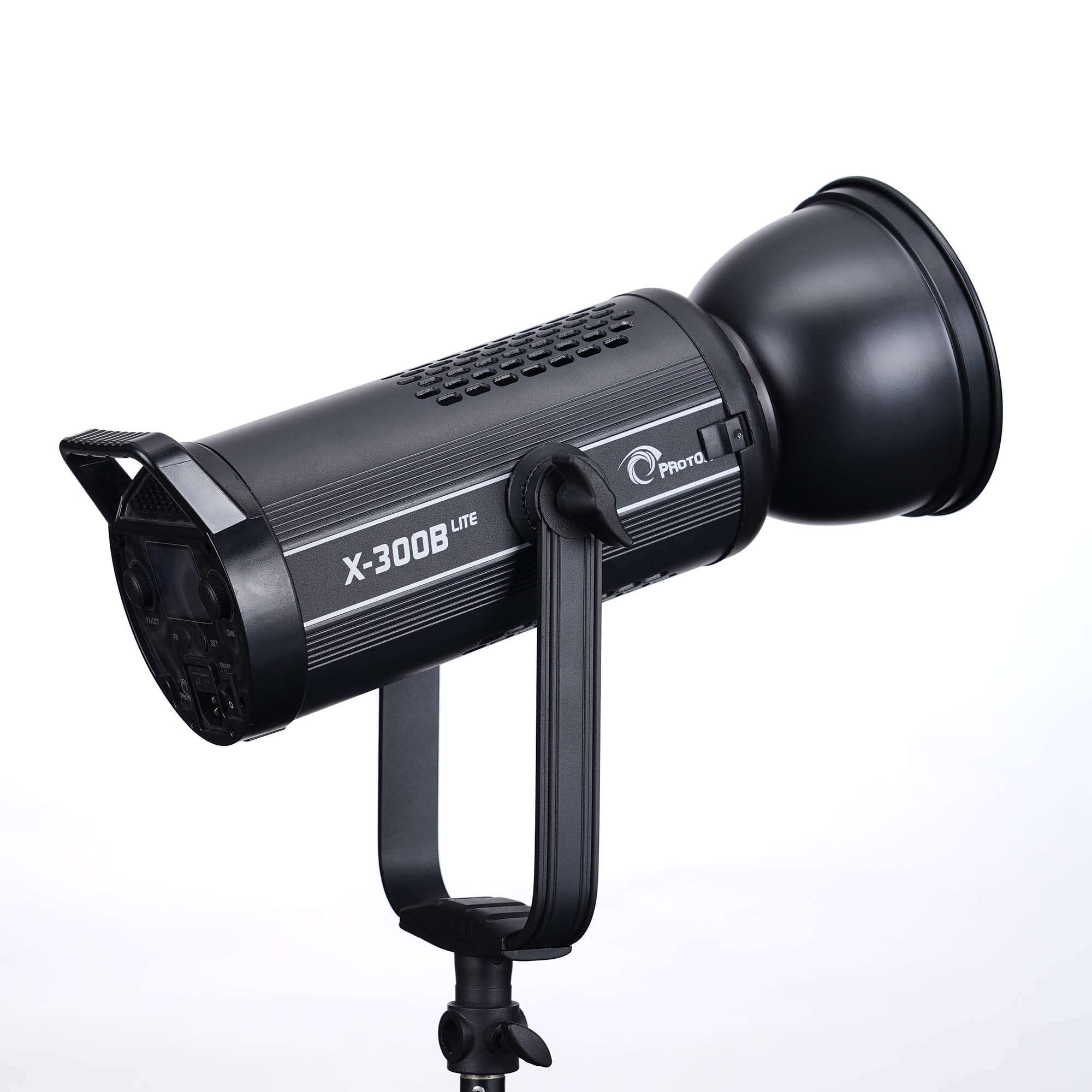 Đèn led Proton Xlite X-300Bi 2800K-6500K