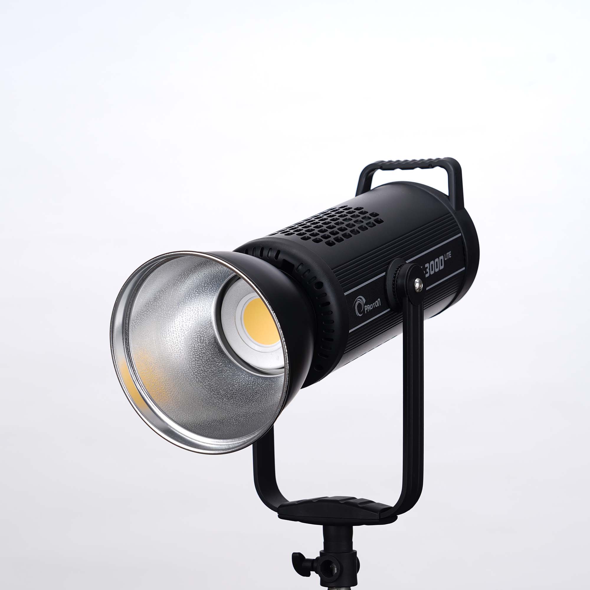 Đèn led Proton Xlite X-300D 5600K