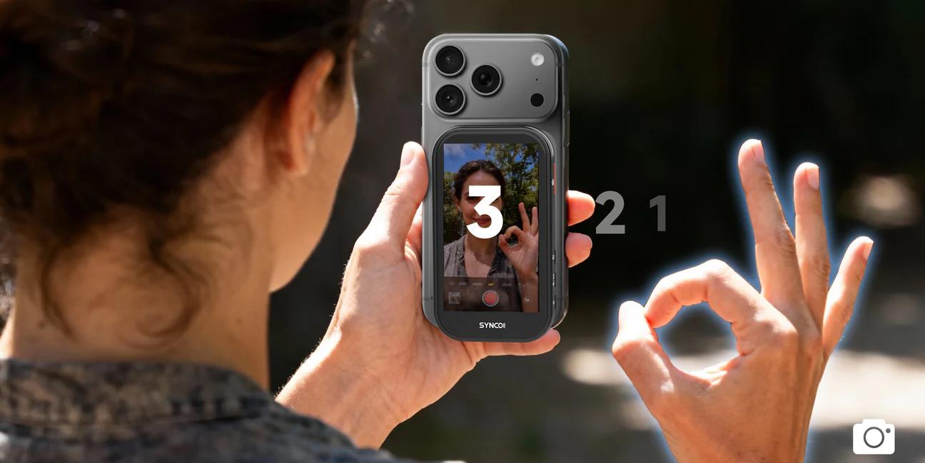 SYNCO XView M4 AI Smart Phone Monitor, AI Gesture Control, Built-In Fill Light, 4K Wired Display, WiFi-Free Connection, Magnetic Mount, 10m Bluetooth Shutter