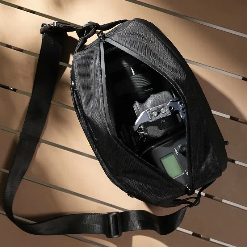 Túi đeo chéo đựng máy ảnh Ulanzi 10L dành cho du lịch ngoài trời -Ulanzi PB038 TraveSling Bag V2 - B120