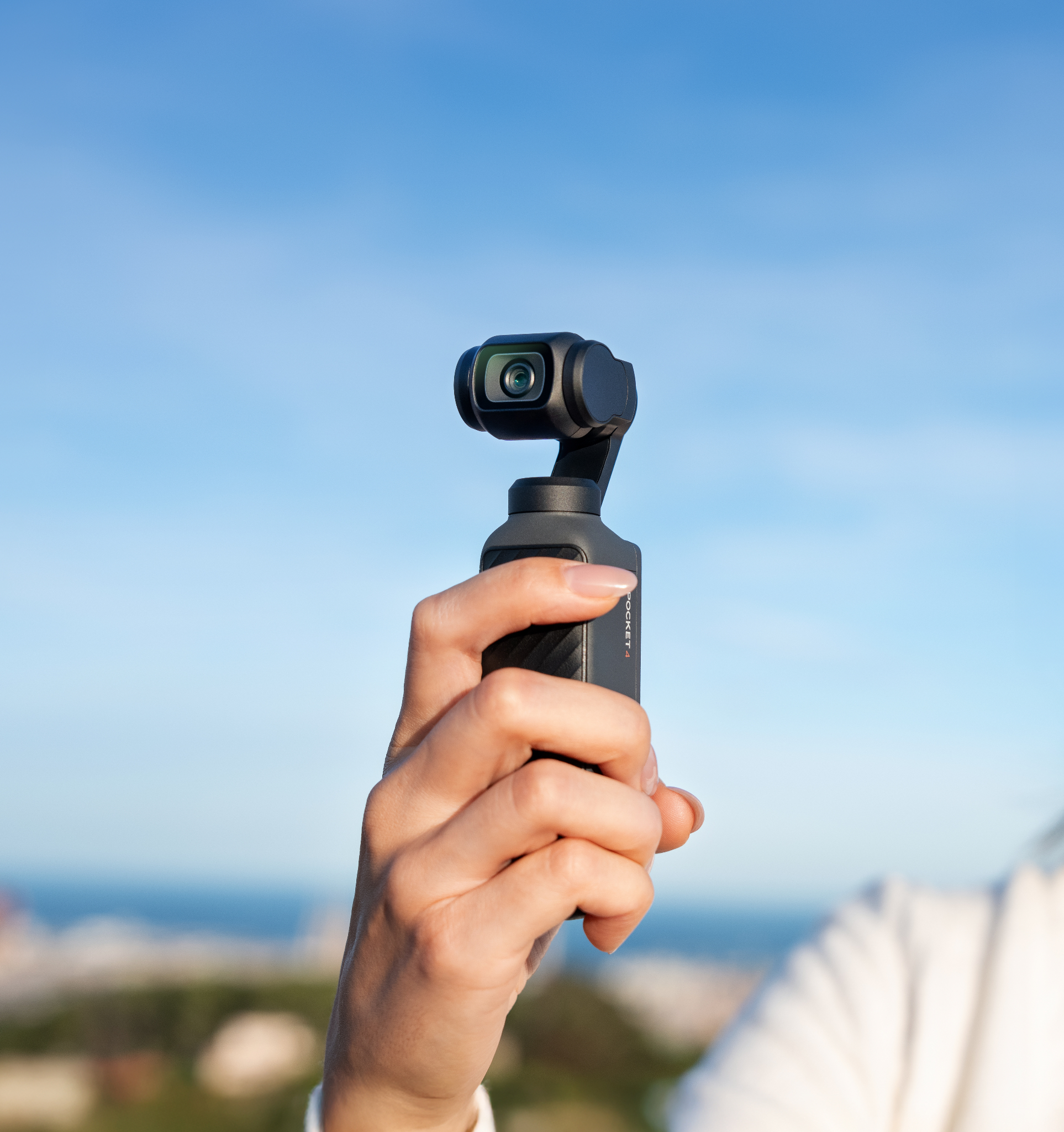 DJI-Pocket-4-Combo-Bao-hanh-chinh-hang-23.jpg?v=1776399637