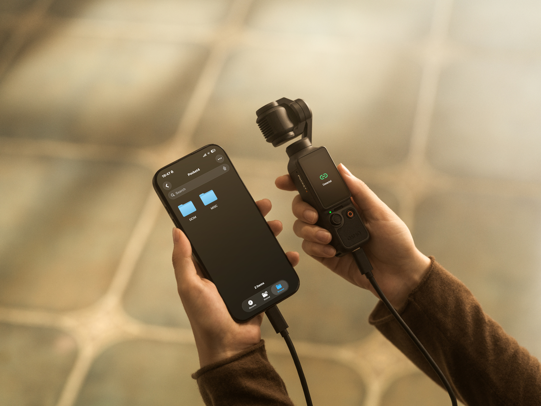 DJI-Pocket-4-Combo-Bao-hanh-chinh-hang-29.jpg?v=1776400075
