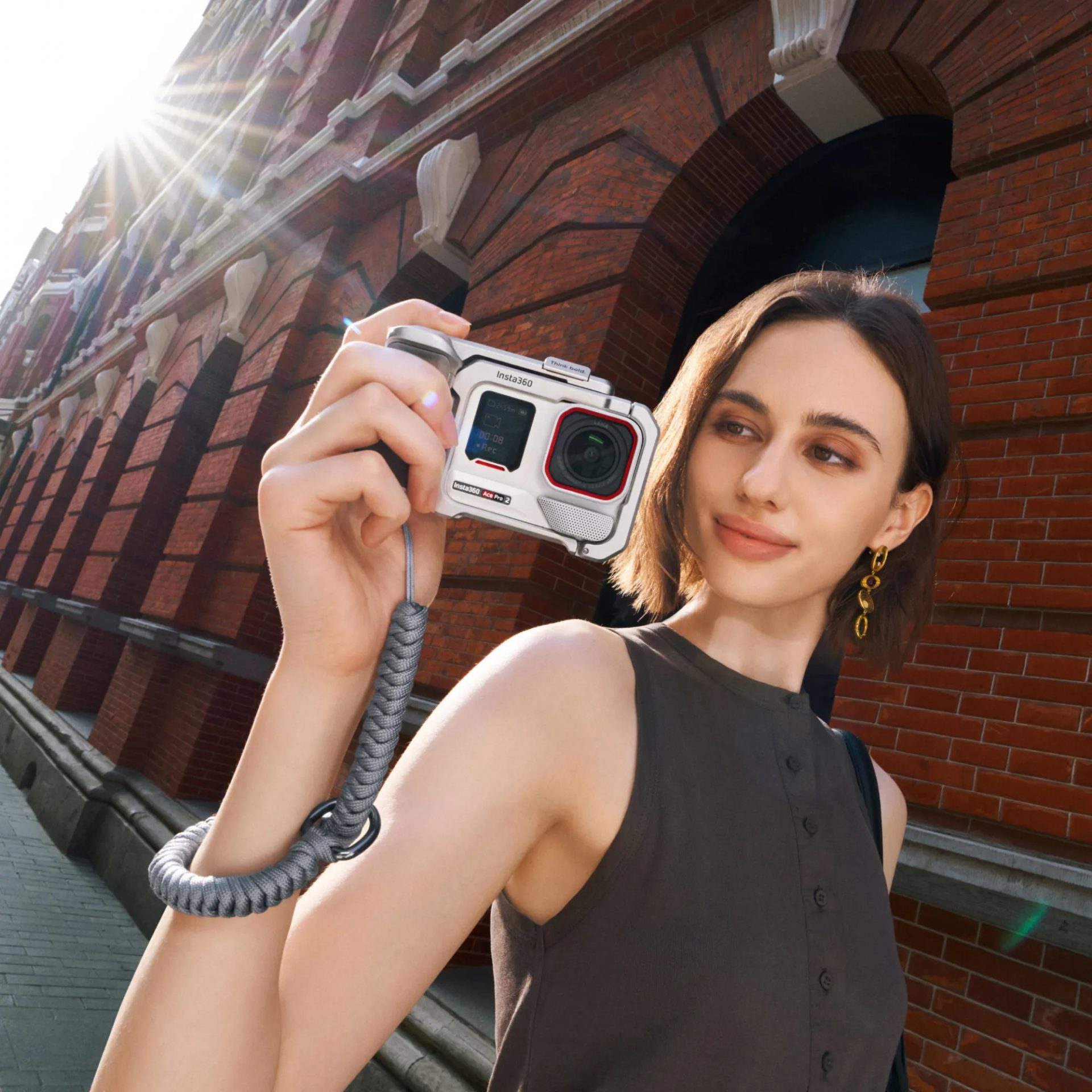 Insta360-Ace-Pro-2-Single-Battery-Xplorer-Bundle-White-Silver--5.jpg?v=1781234767