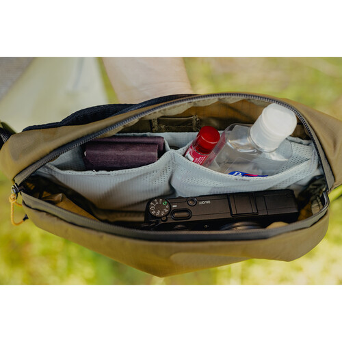 Tui-deo-Peak-Design-Outdoor-Sling-7L-15.jpg?v=1781601674