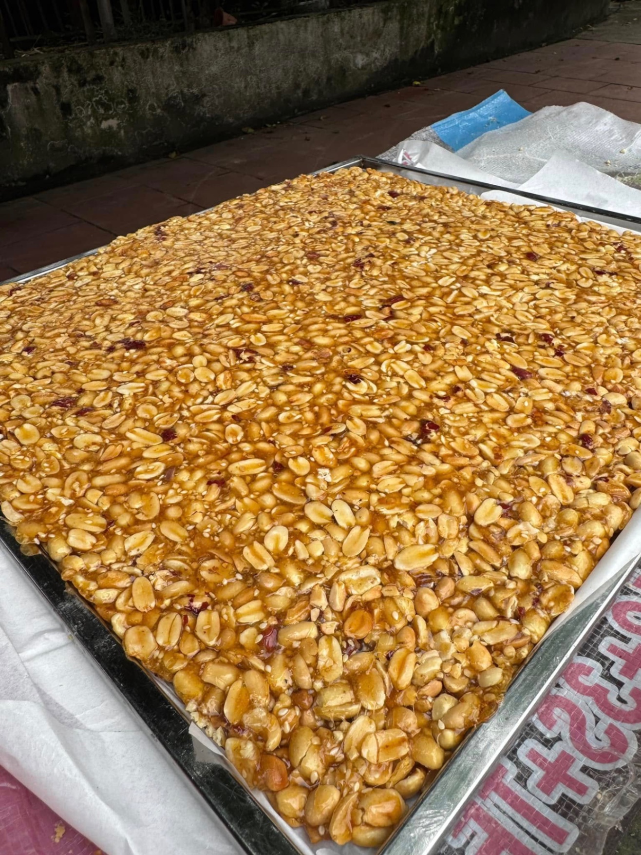 1 hộp kẹo lạc truyền thống 500gr