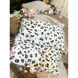 MỘT ĐÔI GỐI BÔNG MUJI MÀU KẺ - Da báo