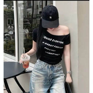 ÁO THUN NHÚN EO LỆCH VAI WISHING - Đen