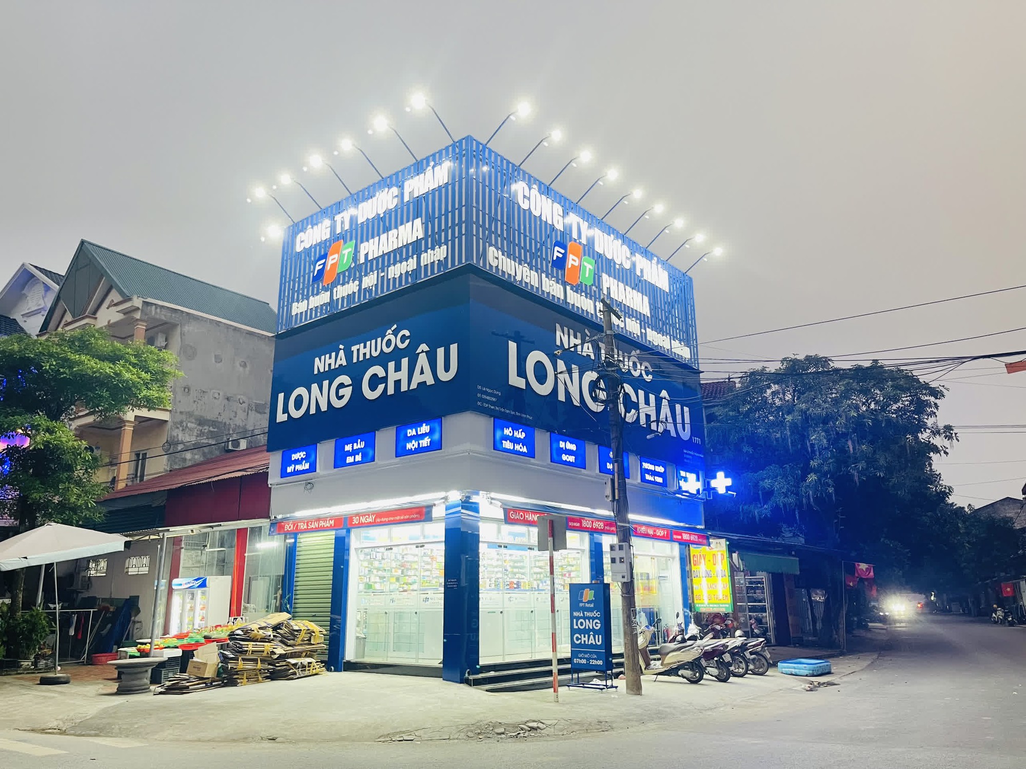 Boi-Mau-Forte-Mom-And-Baby-duoc-ban-tai-cac-nha-thuoc-Long-Chau-1.webp