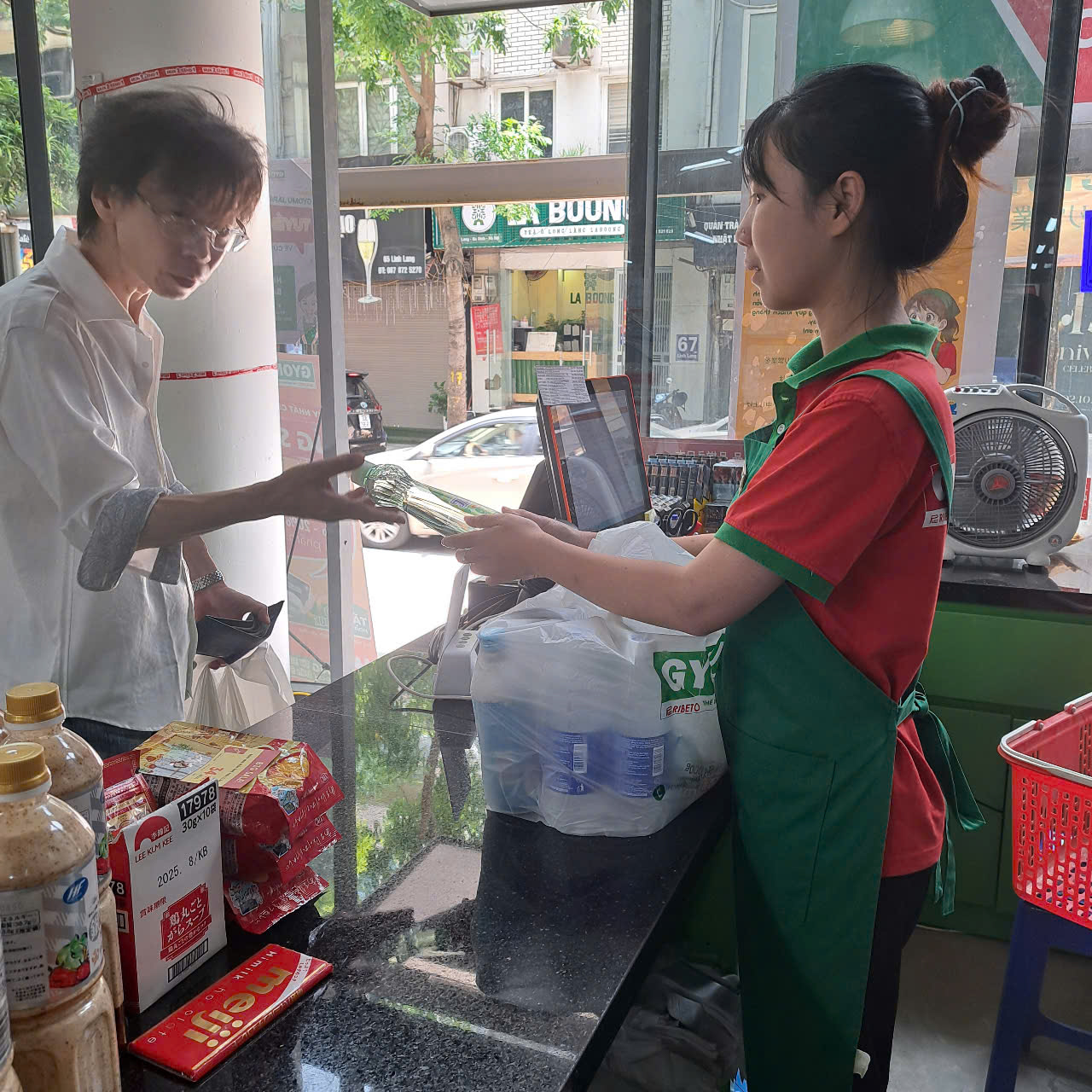 Big-Sale-Hang-Nhat-Noi-Dia-Thang-8-Co-Hoi-Vang-Khong-The-Bo-Lo_z6845643804162_5483d8c2fe9e0a03318e081d4d0059df.jpg