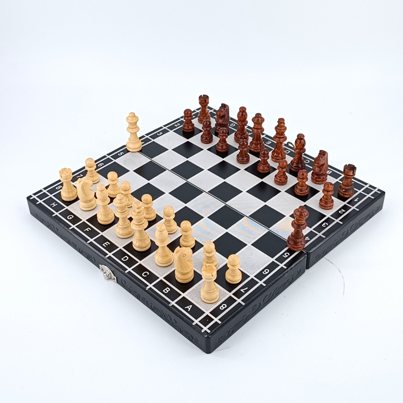 Bộ Cờ Vua Gỗ Chạm Khắc Laser Tinh Xảo Đồ Chơi Trí Tuệ Tặng Kèm 2 Hậu