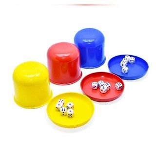 Bộ Lắc Xúc Xắc Xí Ngầu Nhựa Kèm 5 viên xúc xắc (Màu Ngẫu Nhiên)