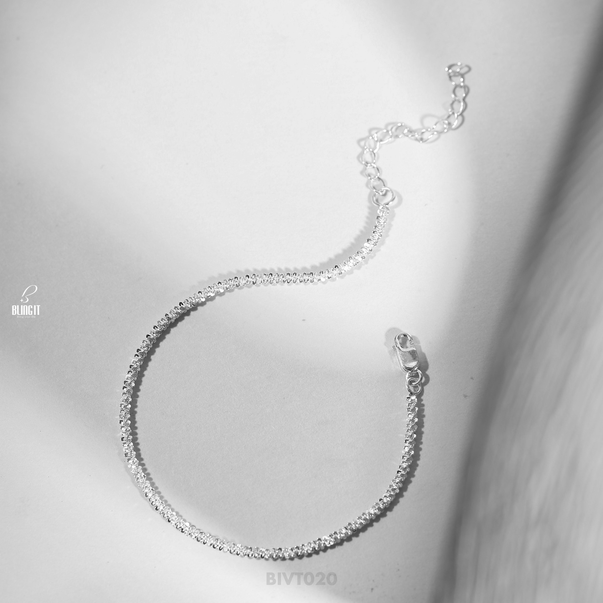 Khám Phá Vẻ Đẹp Bất Tận của Trang Sức Bạc 925 - Lựa Chọn Sang Trọng và Bền Bỉ