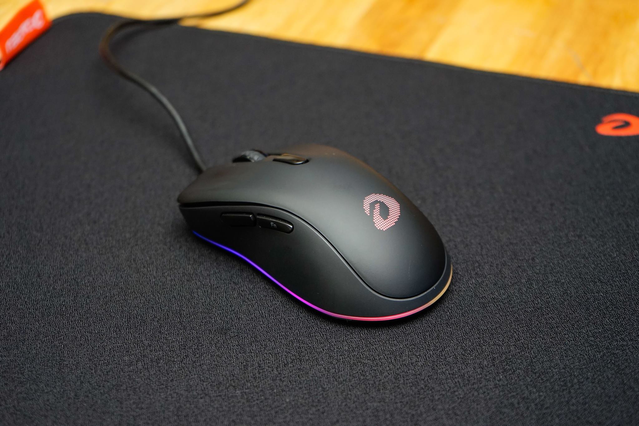 Chuột Gaming Dare-U Em908 Black