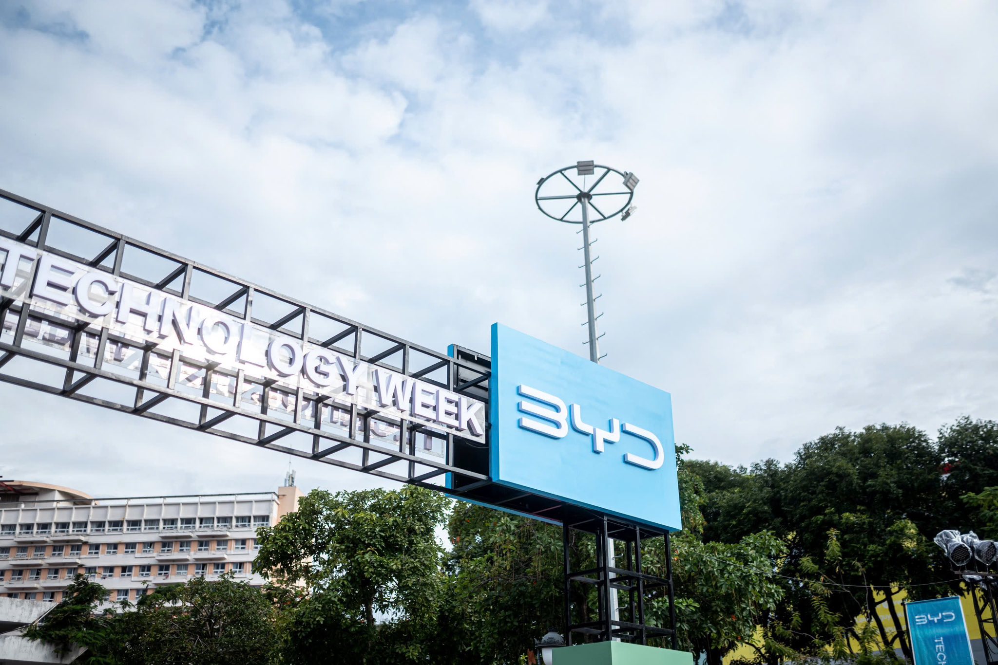 Technology-Week-BYD-2025-Dau-an-cong-nghe-tuong-lai-sap-den-Thanh-Hoa_513643906_1061661566029180_8550542941508333308_n.jpg