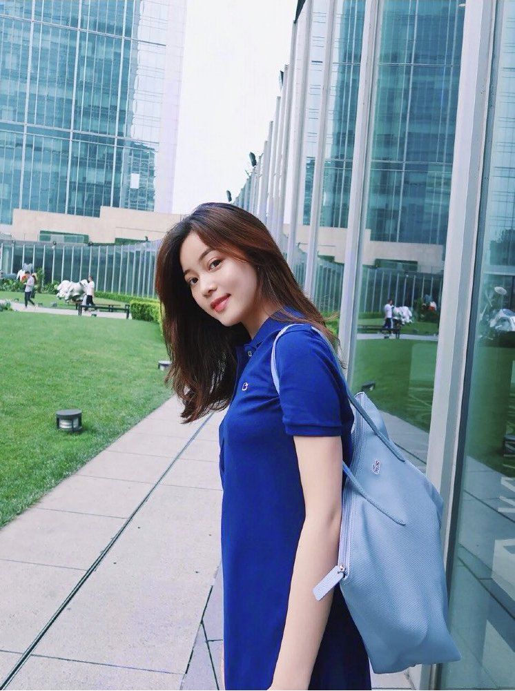 mẫu đầm body xanh côban phối voan mới - Đầm Quỳnh Anh Luxury Fashion