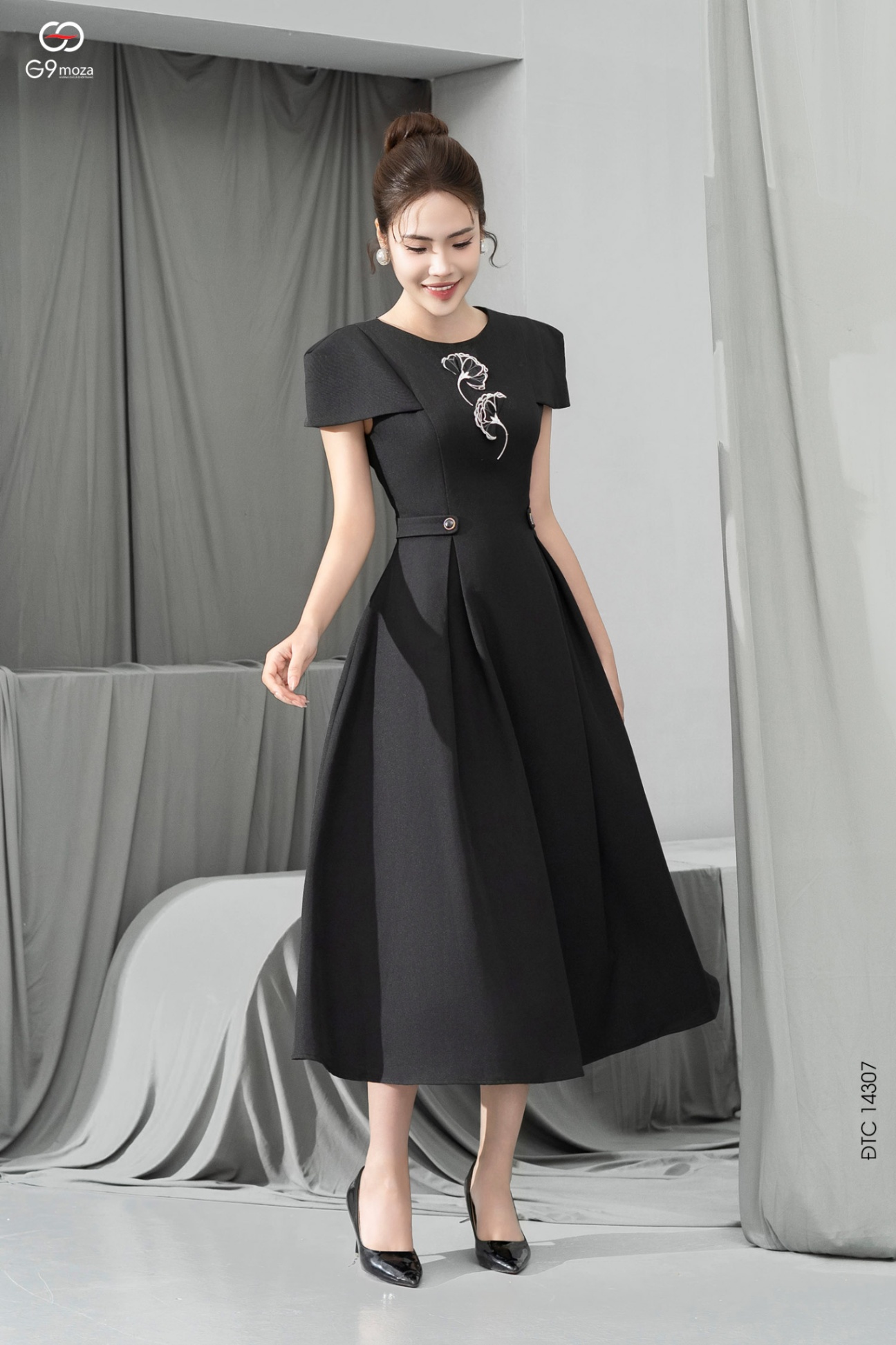 Đầm tay kếp đính hoa 3D 25S16ĐTCX14307-1