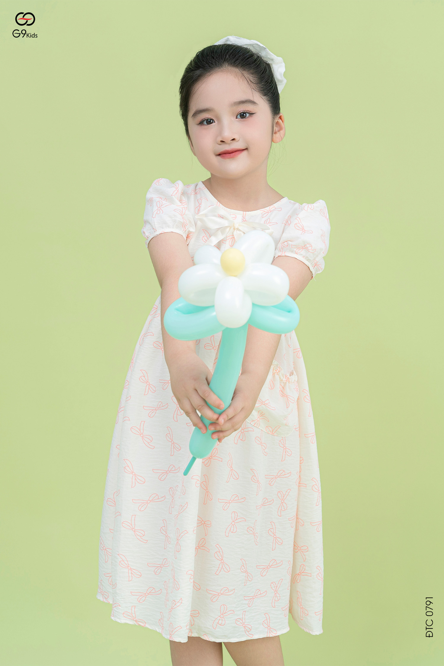 Váy liền tay cộc phối nơ cổ cho bé gái 25S51BĐTC0791-1