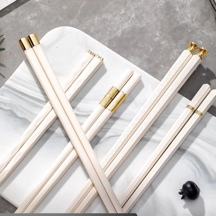 Đũa phíp trắng đầu vàng
