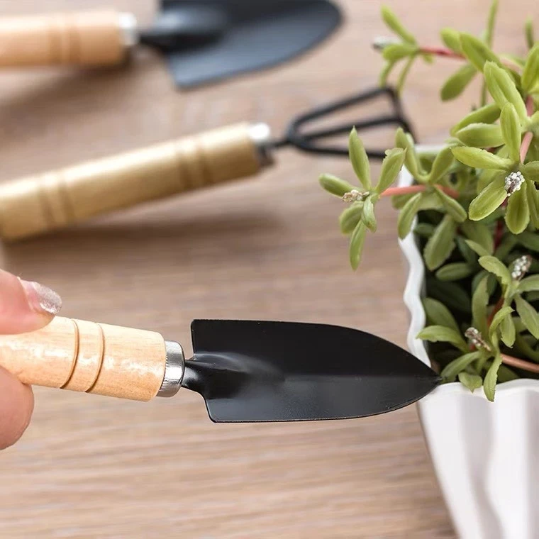 Bộ dụng cụ làm vườn