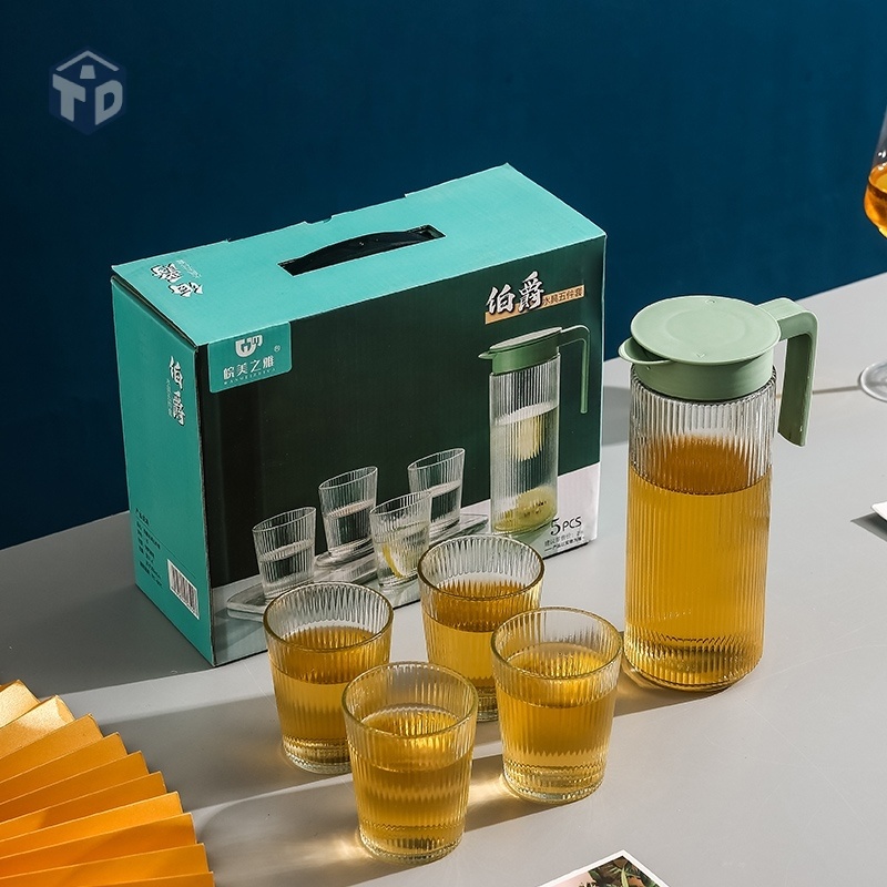 Set thủy tinh kèm 4 cốc