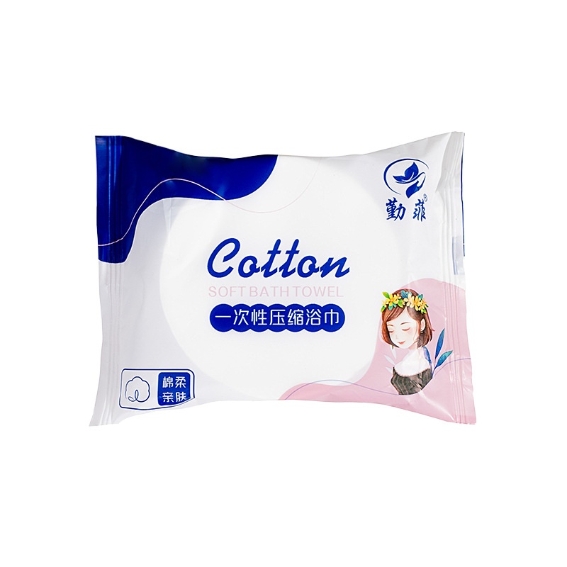 Khăn tắm nén cô gái