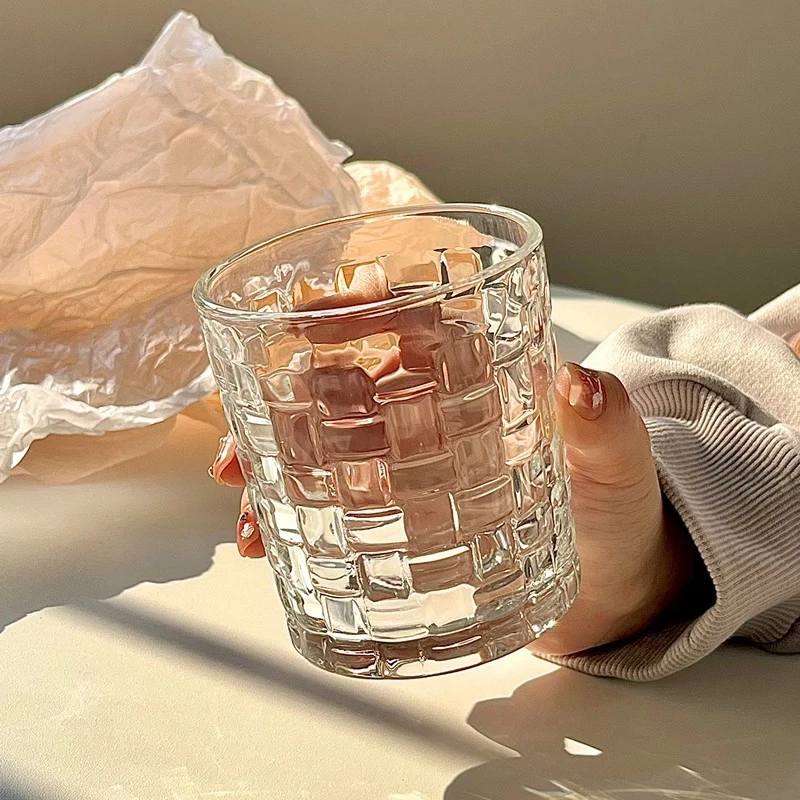 Cốc thủy tin vân lưới