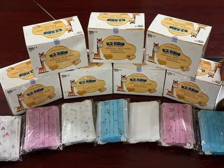 Khẩu trang ý tế bé
