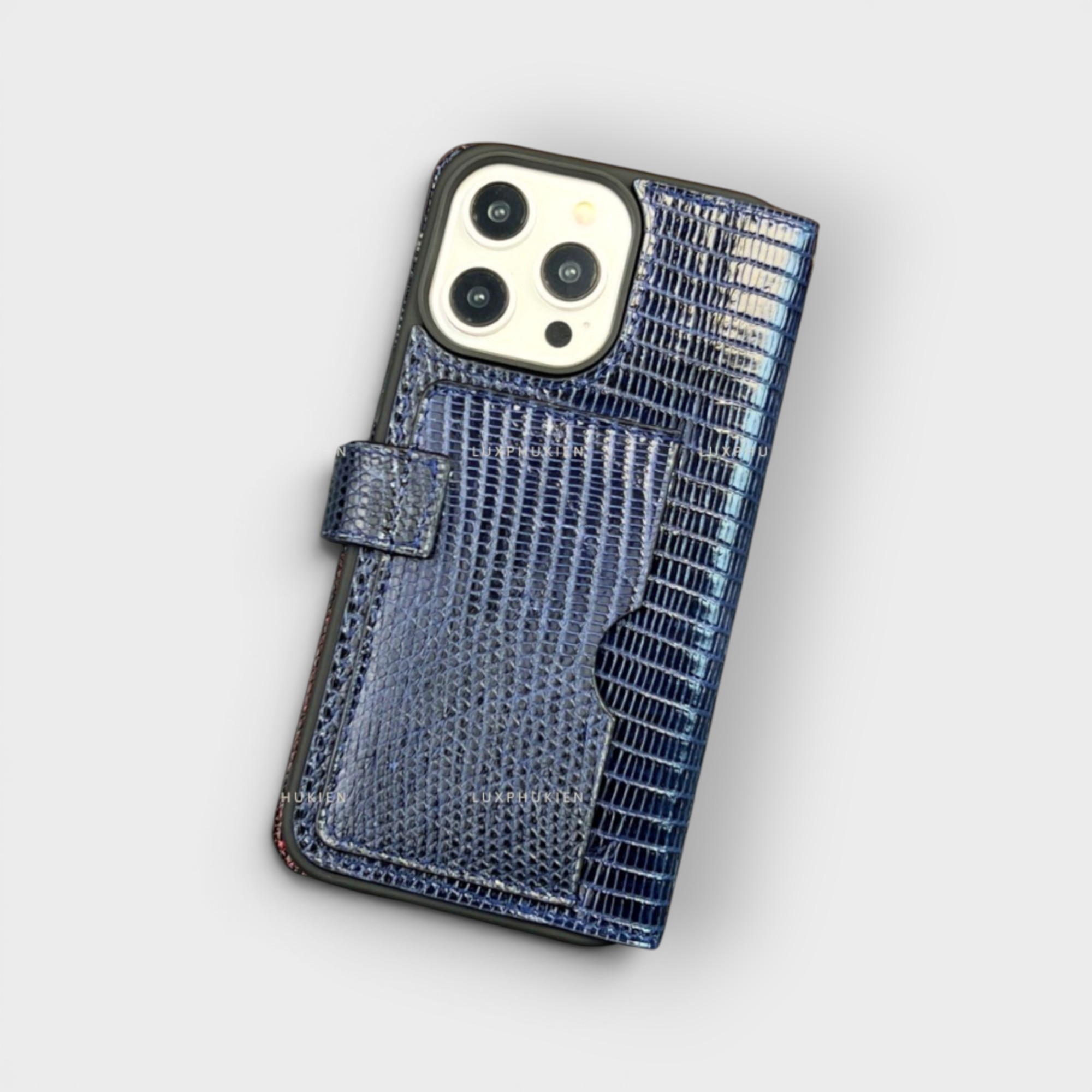 LS0272 - Bao da thủ công viền đen Flip kèm khe thẻ ngang quai cài kèm dây đeo - Kì đà - KĐ3 Xanh navy - 15 Promax