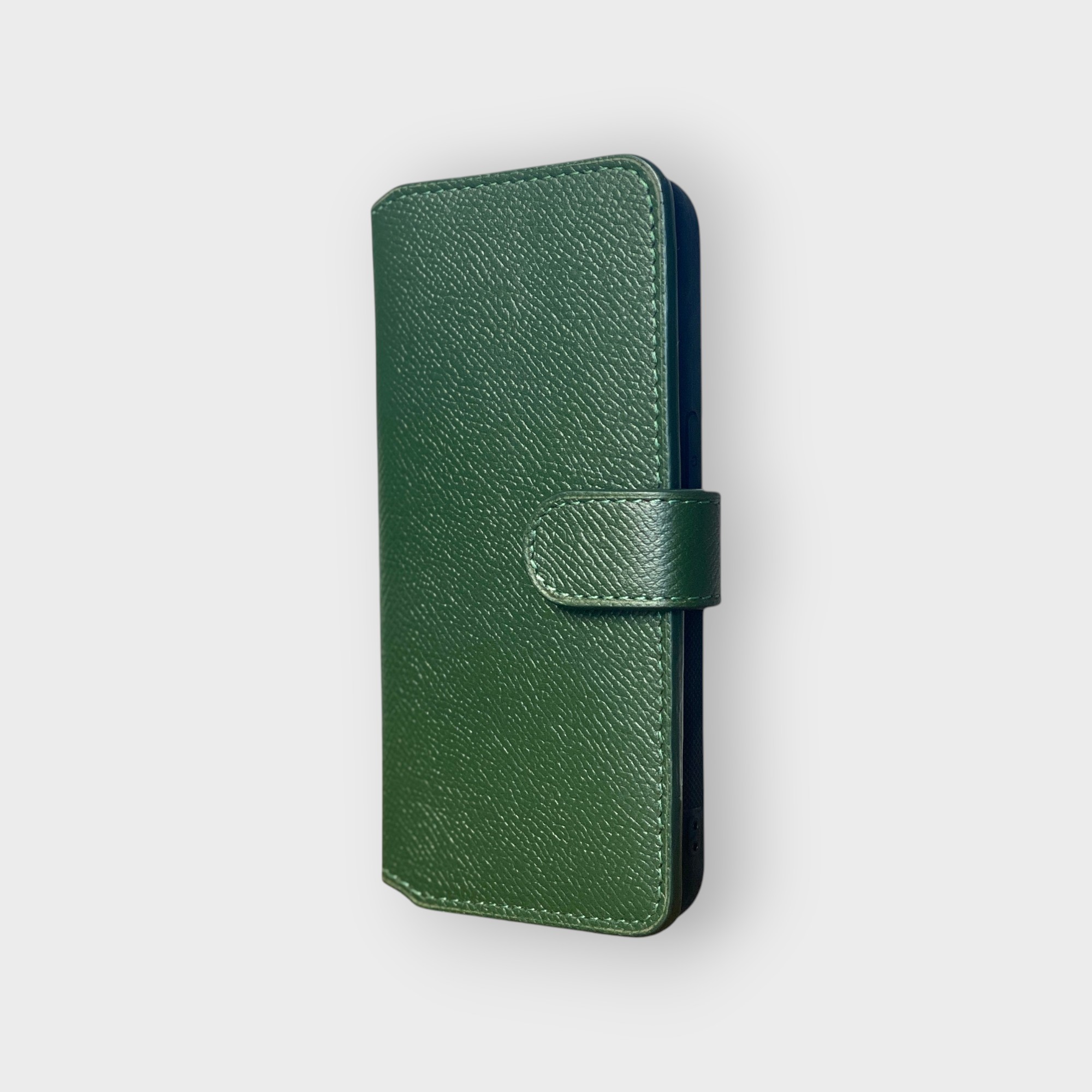 LS0296 - Bao da thủ công viền đen Flip quai cài kèm dây đeo - Epsom - E6 Xanh rêu - 15 Pro