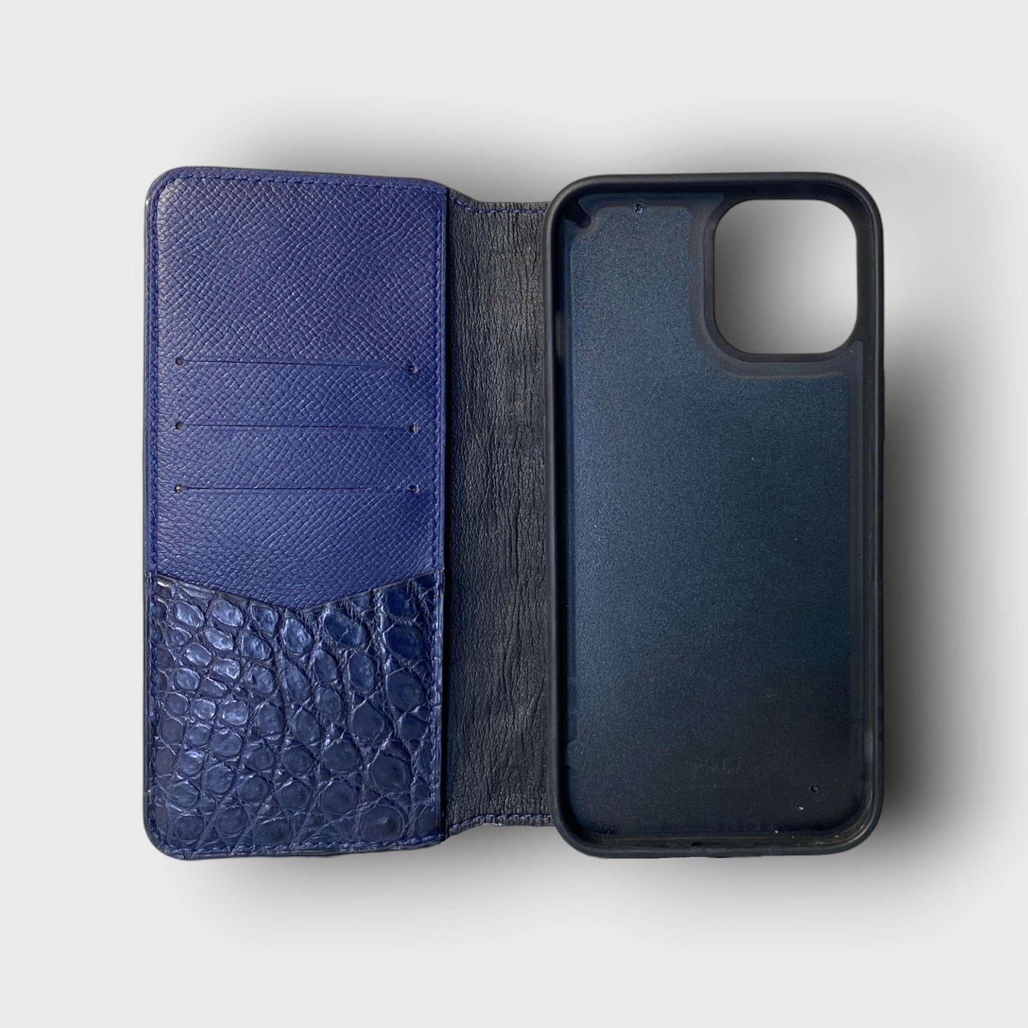 LS0685 - Bao da thủ công viền đen Flip - Cá sấu - CS2 Xanh navy - 12 Promax
