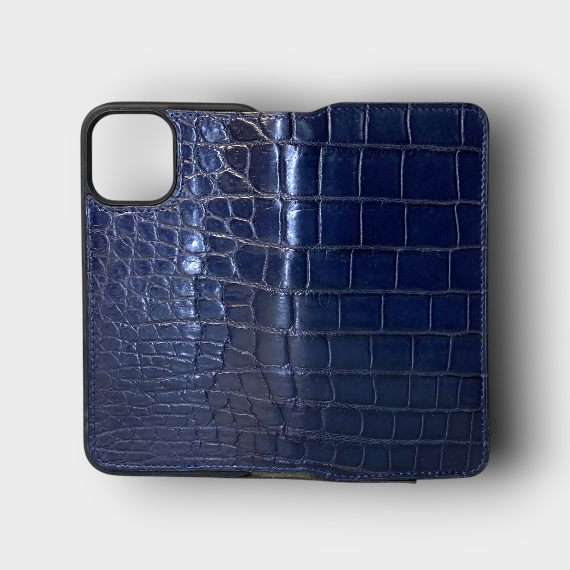 LS0685 - Bao da thủ công viền đen Flip - Cá sấu - CS2 Xanh navy - 12 Promax