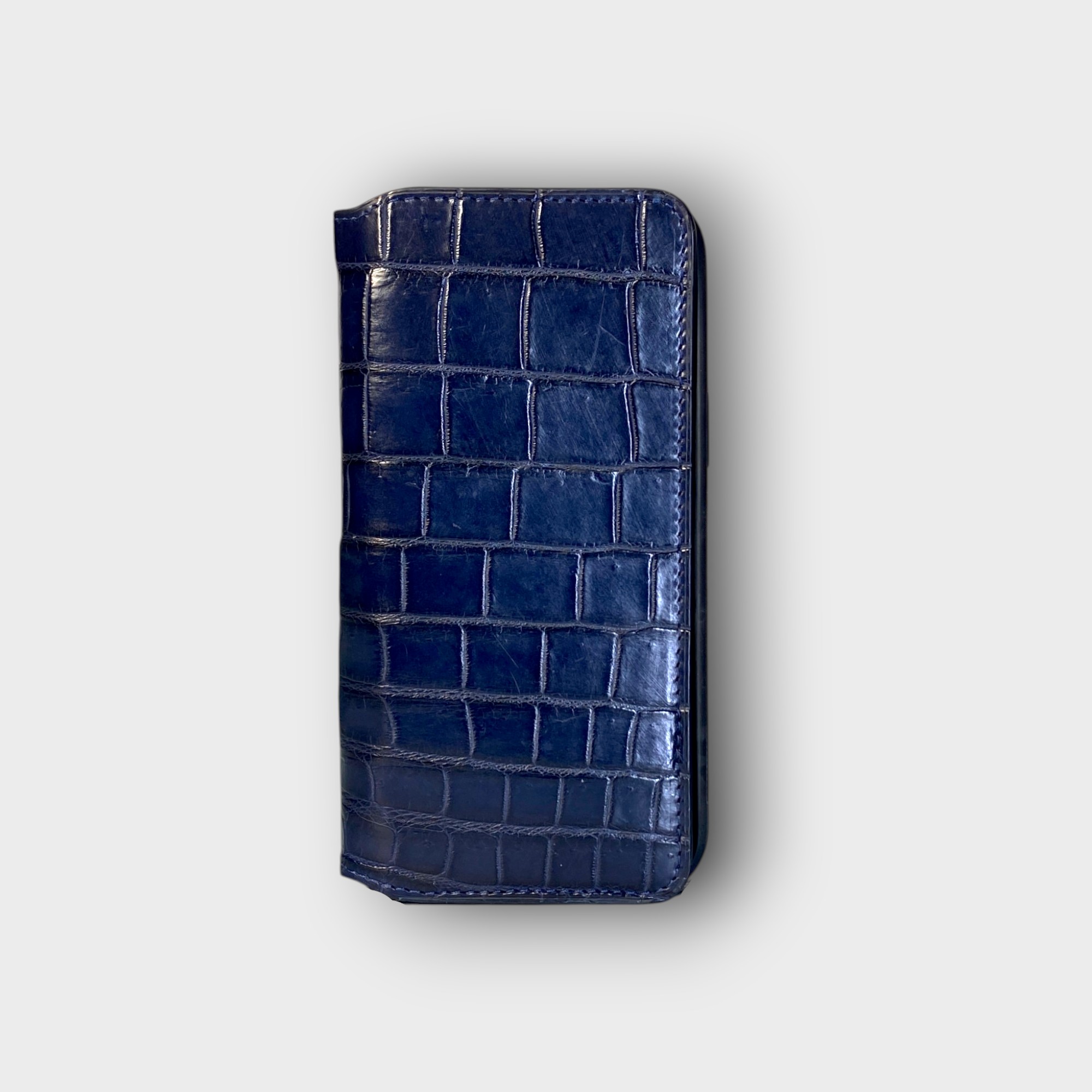 LS0685 - Bao da thủ công viền đen Flip - Cá sấu - CS2 Xanh navy - 12 Promax