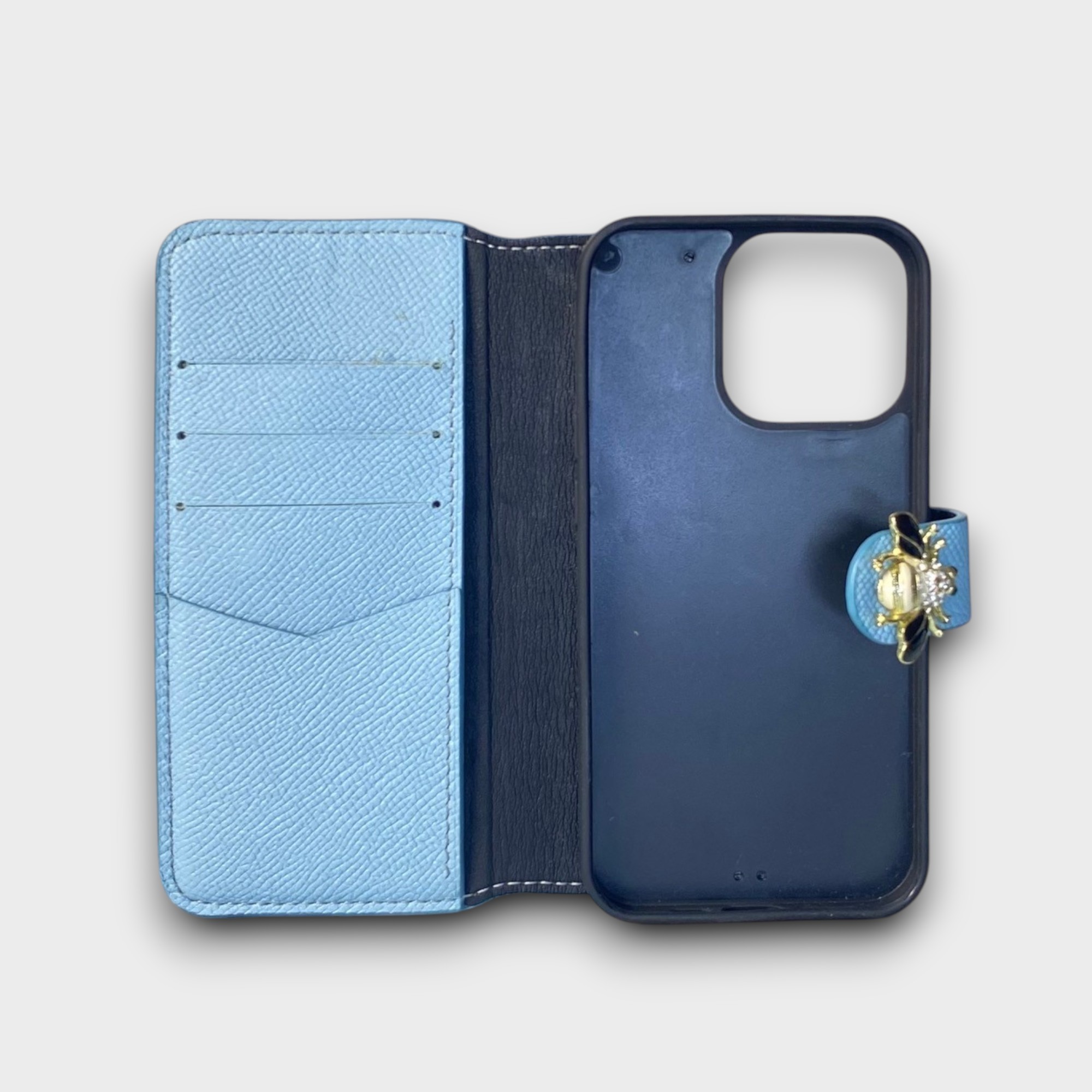 LS0887 - Bao da thủ công viền đen Flip cài charm ong - Epsom - E23 Xanh sierra - 13 Pro