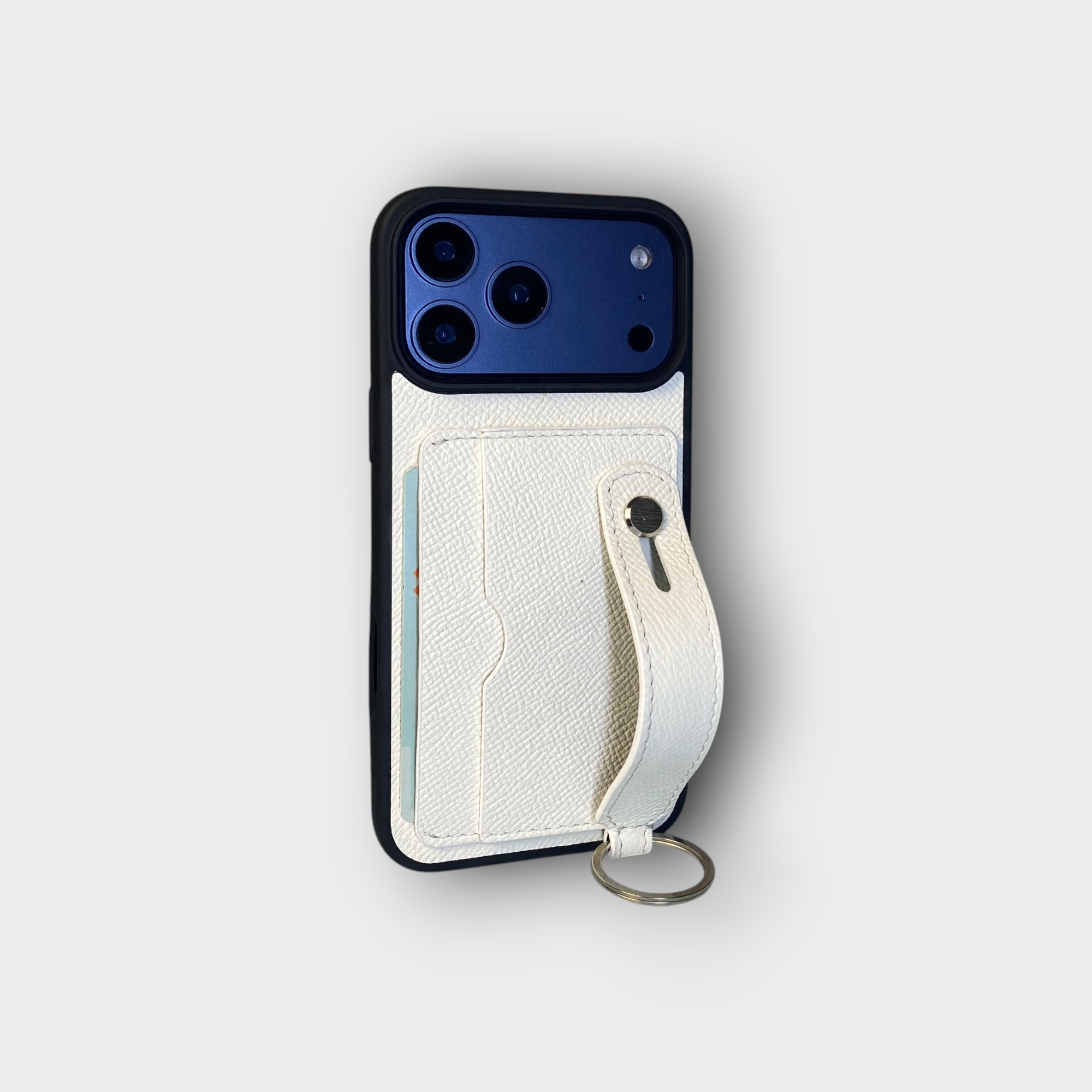 LS0947 - Ốp da thủ công viền đen 2 khe thẻ handstrap kèm dây đeo - Epsom - E20 Trắng - 17 Promax