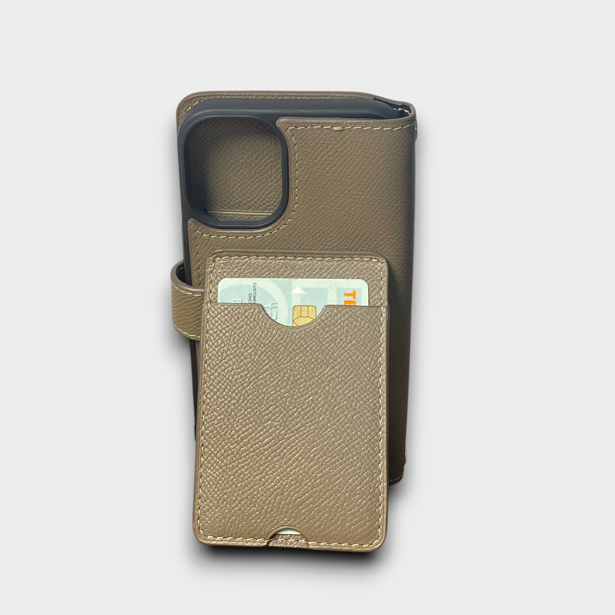 LS1446 - Bao da thủ công viền đen Flip kèm Kane khe thẻ dọc dựng quai cài kèm dây đeo - Epsom - E15 Nâu tây - 16 Plus