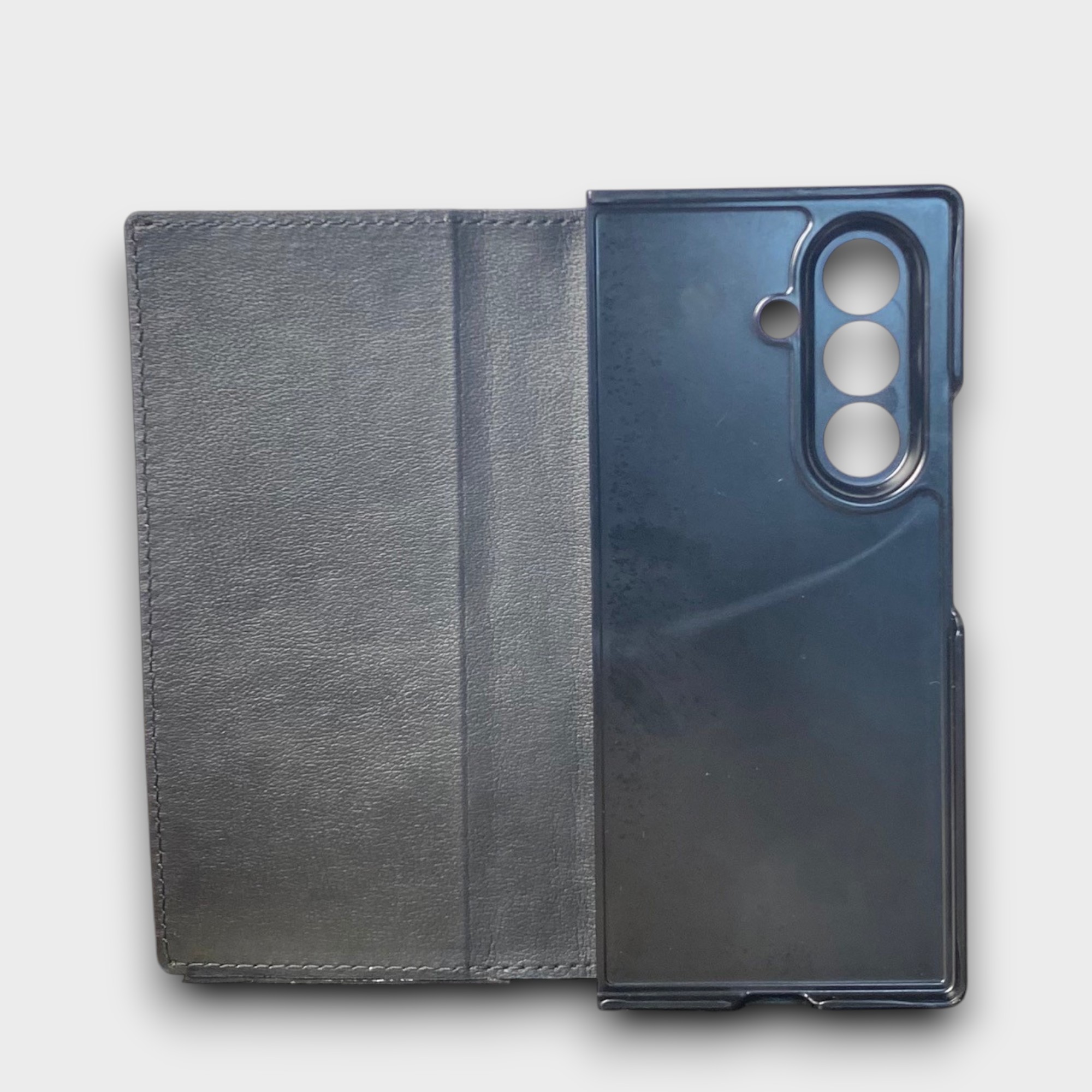 LS1479 - Bao da thủ công viền đen Flip - Epsom - E1 Đen - Z Fold 7