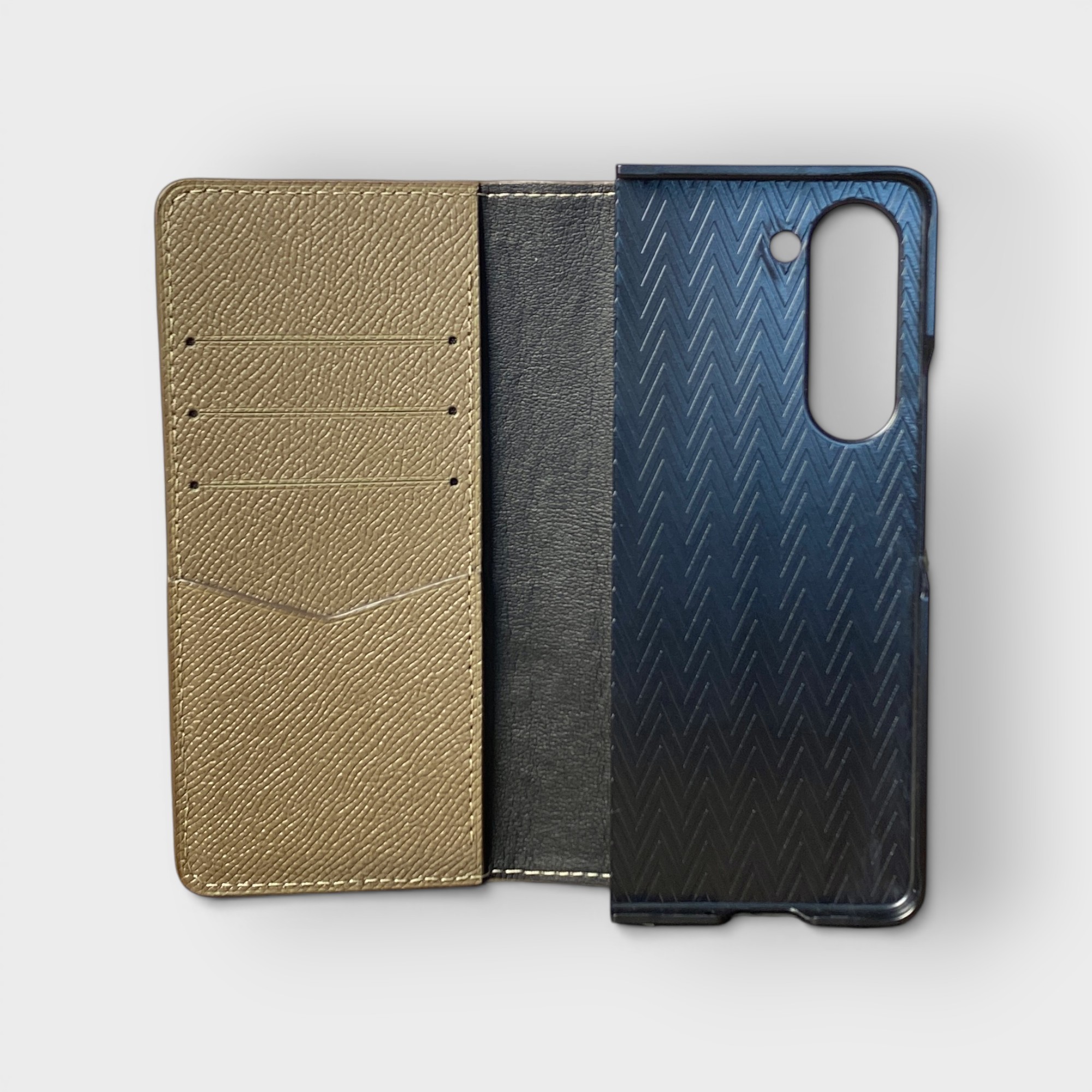 LS1492 - Bao da thủ công viền đen Flip - Epsom - E15 Nâu tây - Z Fold 5