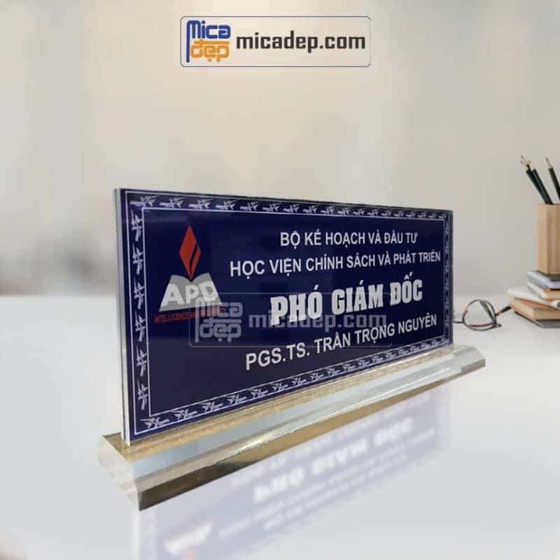 Xưởng gia công mica để bàn đa dạng mẫu mã, giá tốt