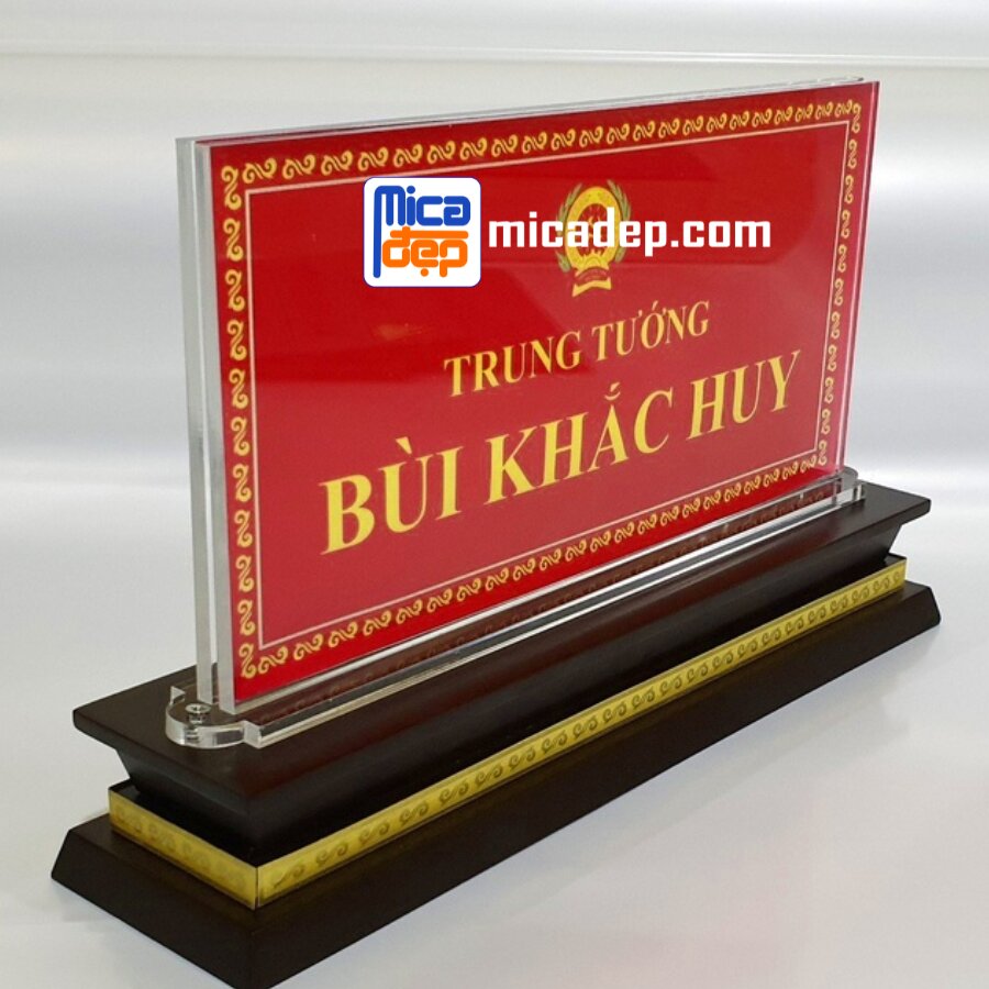 kệ chức danh mica thiết kế với chất liệu cao cấp