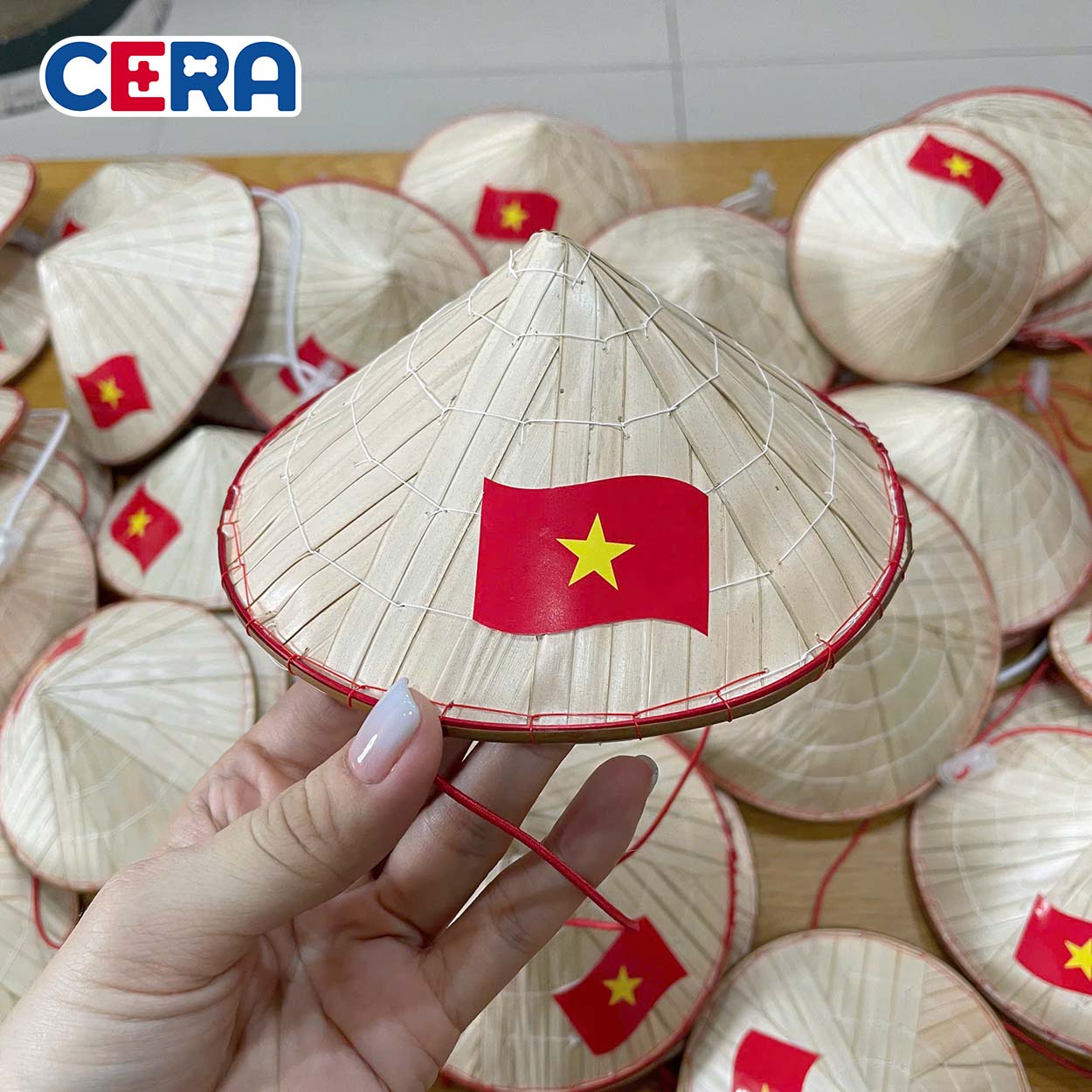 Nón Lá Cờ Đỏ Sao Vàng Dễ Thương Cho Chó Mèo