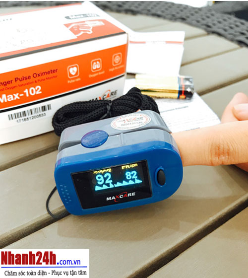 Máy đo nồng độ Oxy trong máu và nhịp tim Maxcare Max-102